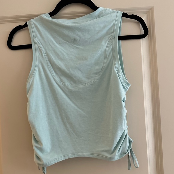 Lululemon Tank Size 4 - Picture 2 of 2